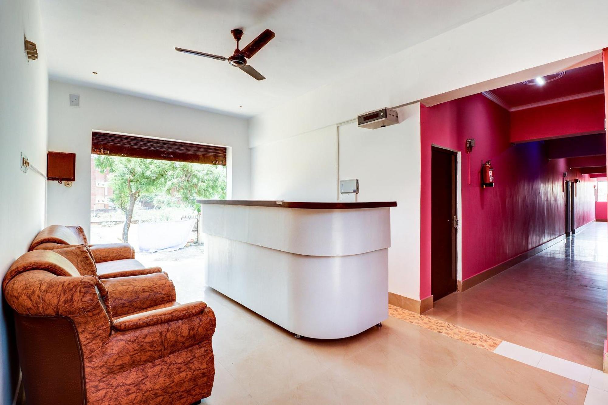 Hotel O Star City Hotel Ayodhya ภายนอก รูปภาพ