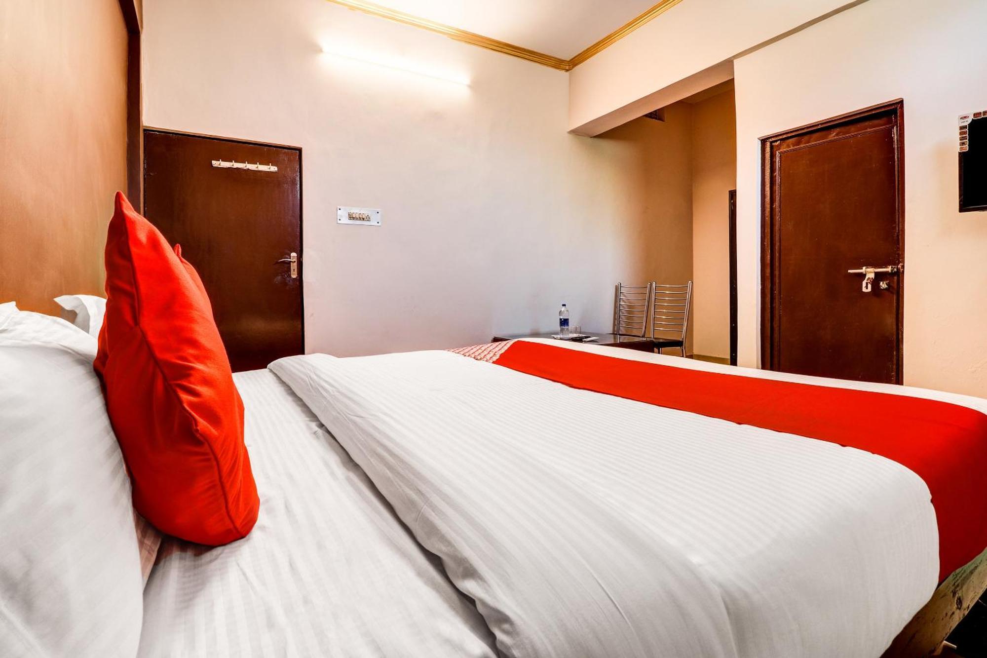 Hotel O Star City Hotel Ayodhya ภายนอก รูปภาพ